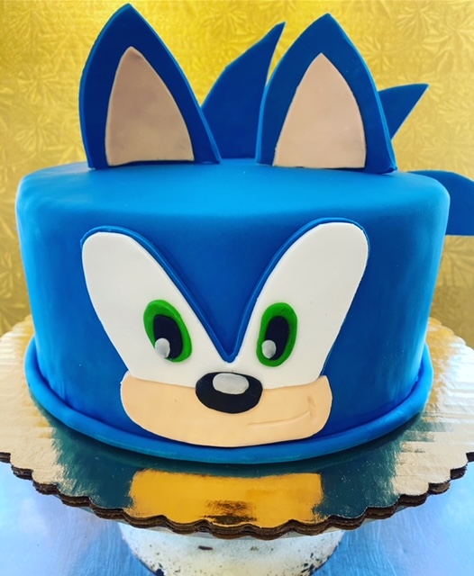 Sonic the Hedgehog custom cake